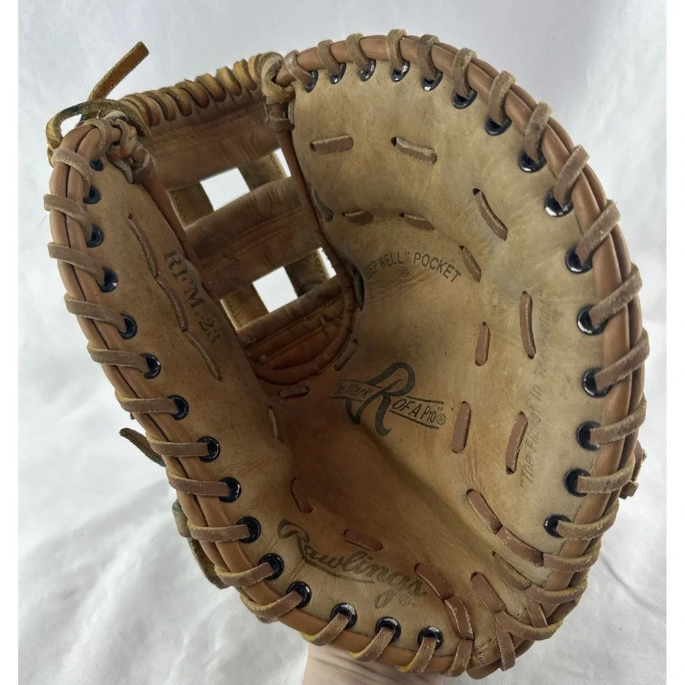 Vintage Rawlings RFM 23 Deep Well Pocket First‎ Base Mitt
